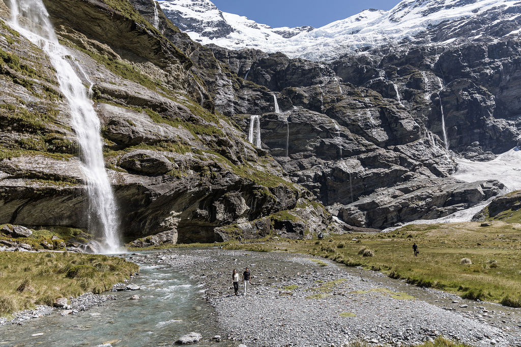 Earnslaw Burn with Heli Glenorchy